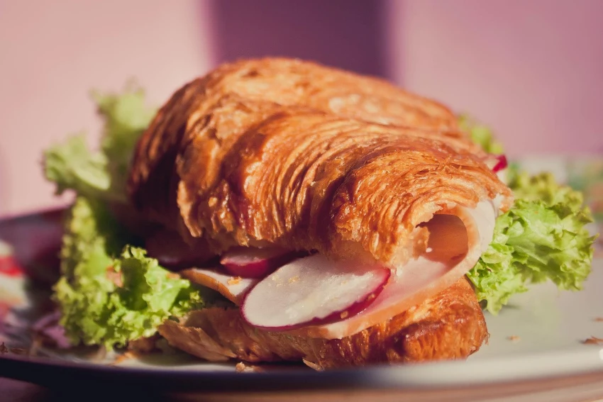 햄치즈 샐러드 크로와상 Sandwich